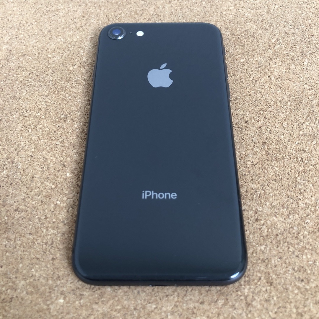 iPhone(アイフォーン)の9122【早い者勝ち】電池最良好☆iPhone8 256GB SIMフリー☆ スマホ/家電/カメラのスマートフォン/携帯電話(スマートフォン本体)の商品写真