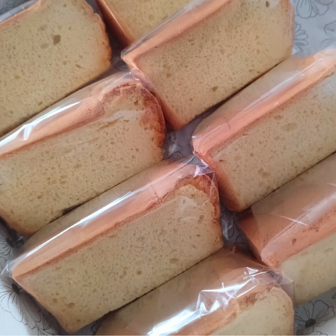 米粉シフォンケーキ　プレーン 食品/飲料/酒の食品(菓子/デザート)の商品写真