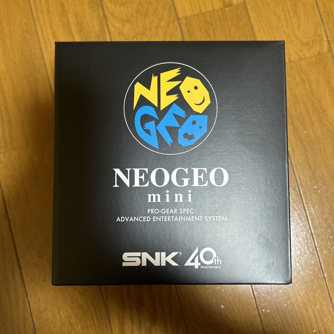 NEOGEO(ネオジオ)の【新品・未開封】NEOGEO mini エンタメ/ホビーのゲームソフト/ゲーム機本体(家庭用ゲーム機本体)の商品写真