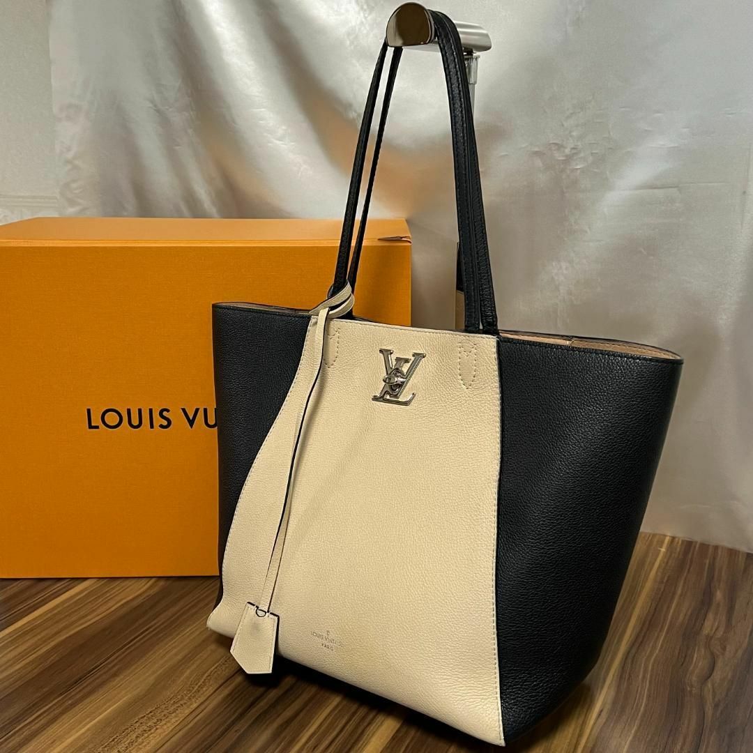 LOUIS VUITTON(ルイヴィトン)の⭐️美品⭐️ルイヴィトン トートバッグ ロックミー カバ M42289 レディースのバッグ(トートバッグ)の商品写真