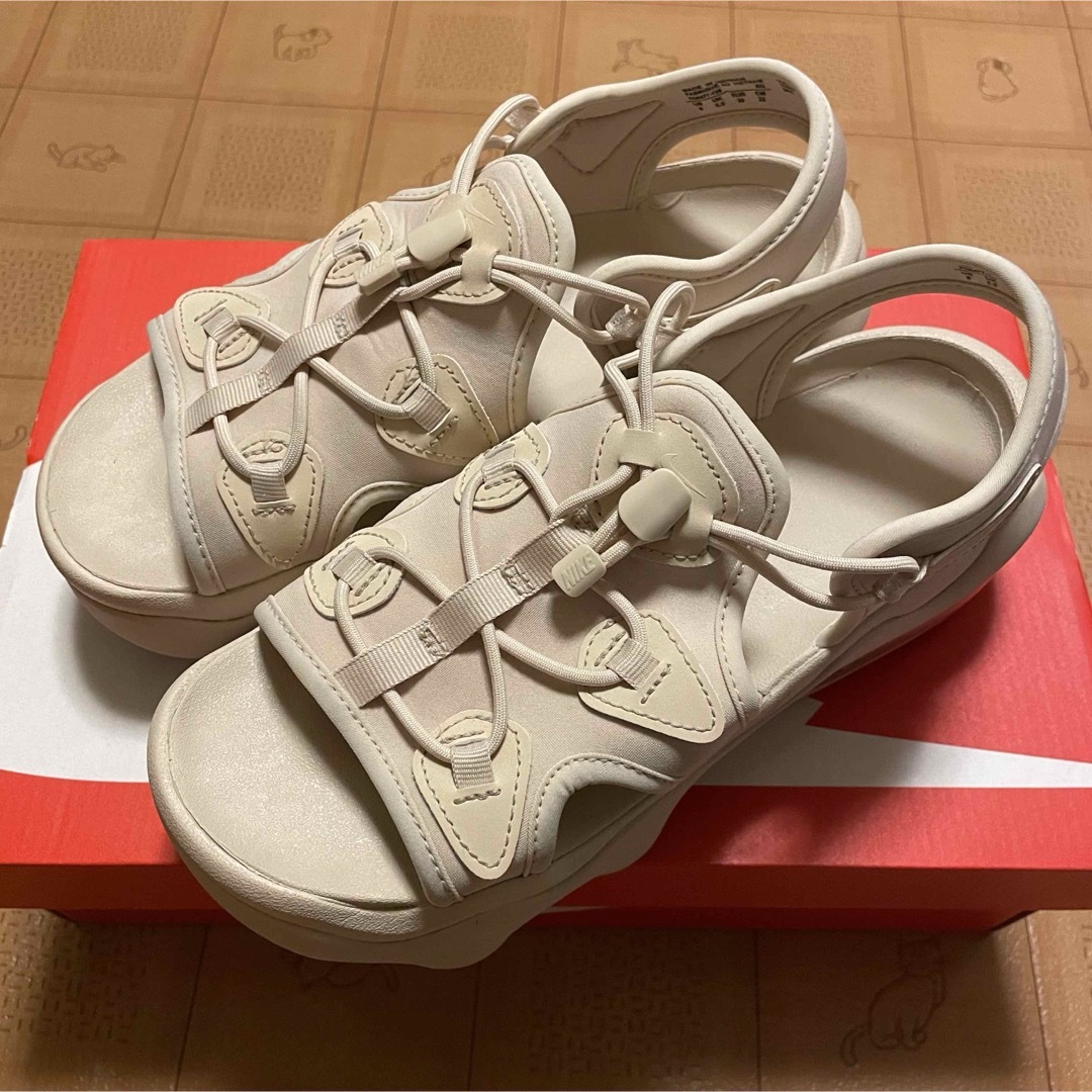 NIKE(ナイキ)のナイキ エアマックスココ ウィメンズサンダル レディースの靴/シューズ(サンダル)の商品写真