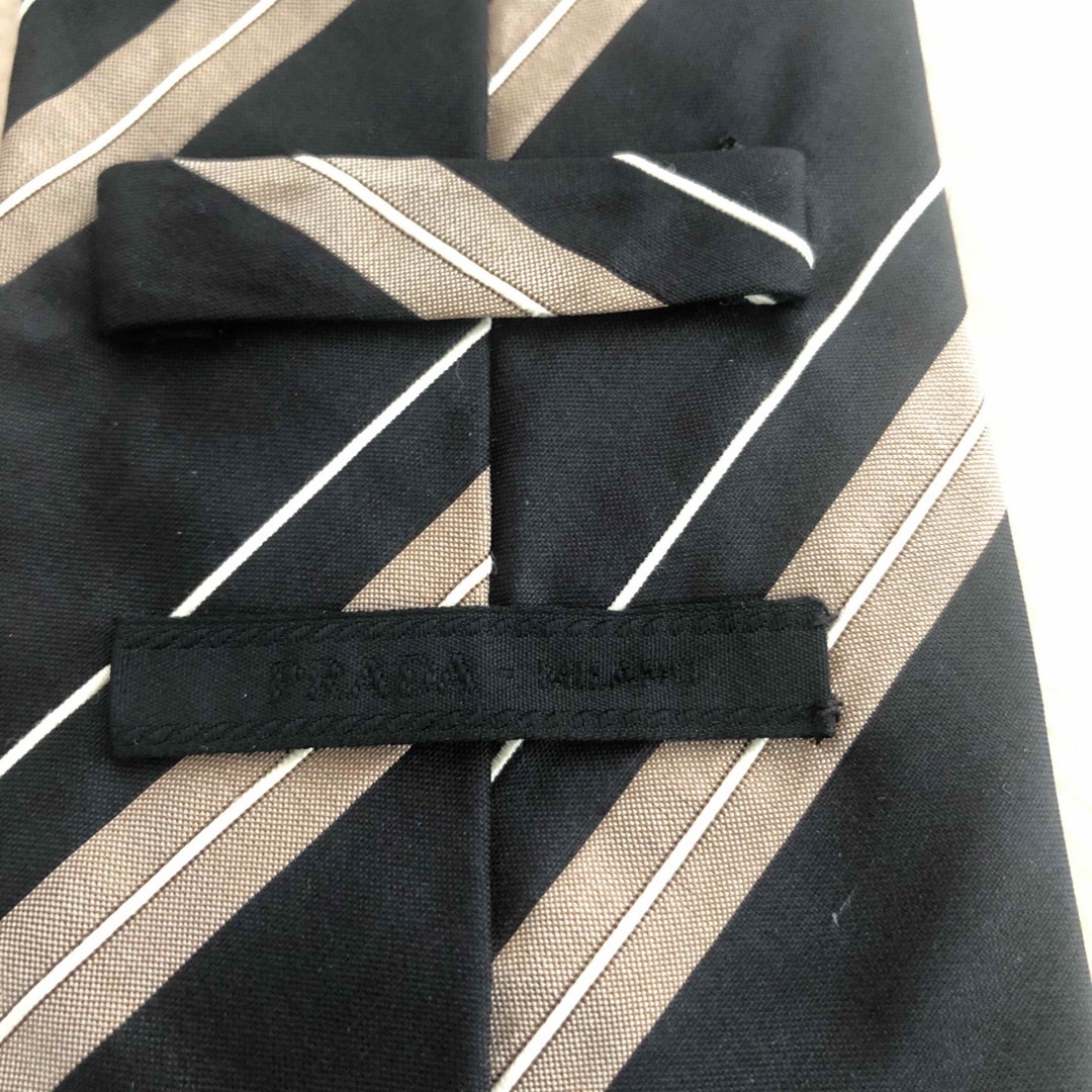 ☆美品☆イタリア製☆プラダ PRADA ネクタイ シルク100 黒 ☆美品☆イタリア製☆プラダ PRADA ネクタイ シルク100 黒
