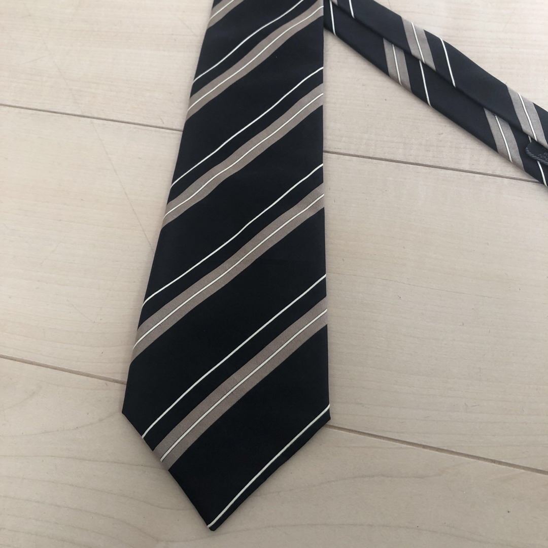 ☆美品☆イタリア製☆プラダ PRADA ネクタイ シルク100 黒 ☆美品☆イタリア製☆プラダ PRADA ネクタイ シルク100 黒
