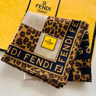 フェンディ(FENDI)のFENDI★フェンディ★ハンカチH ★新品未使用(ハンカチ)