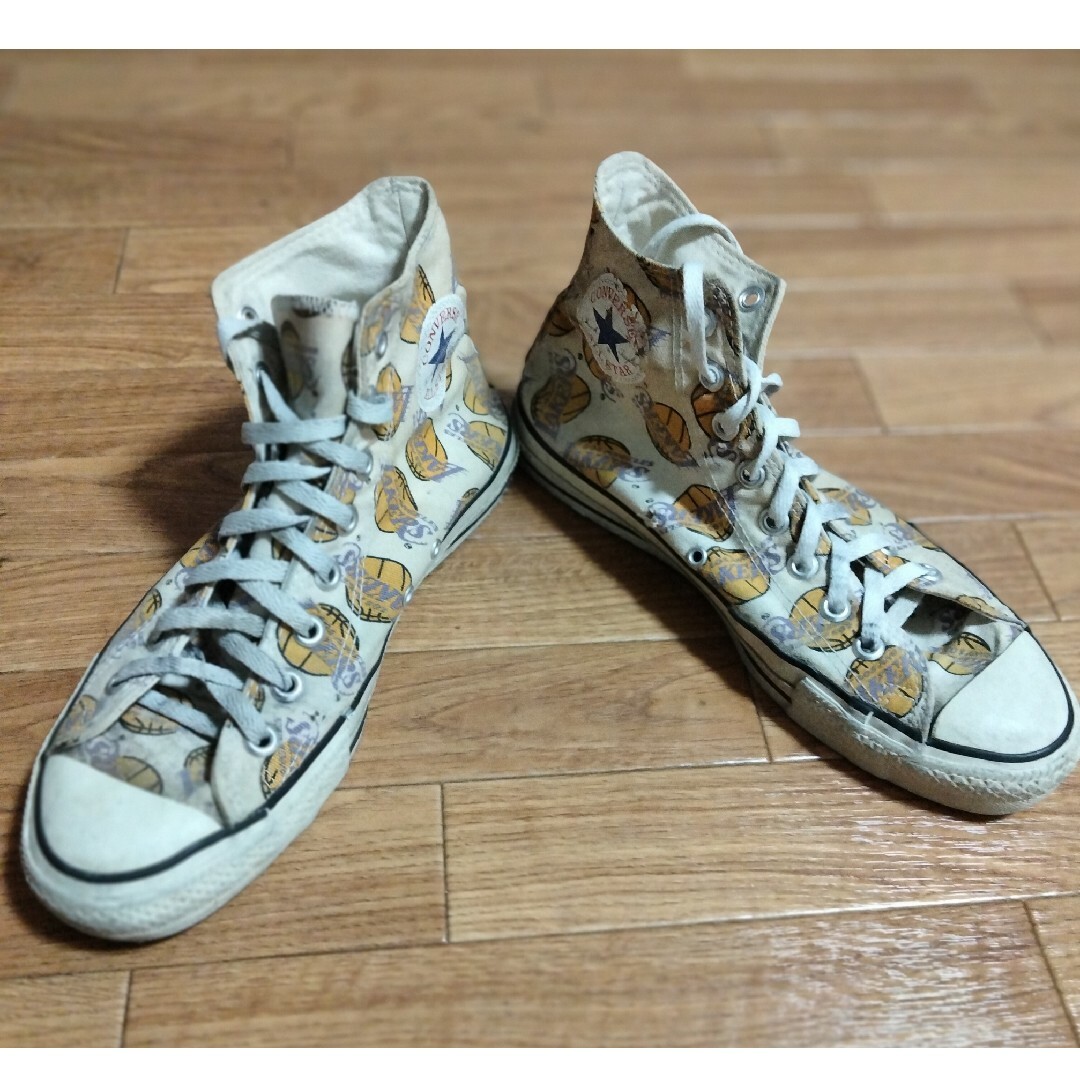 VINTAGE CONVERS ALL STAR HI NBA LAKERS