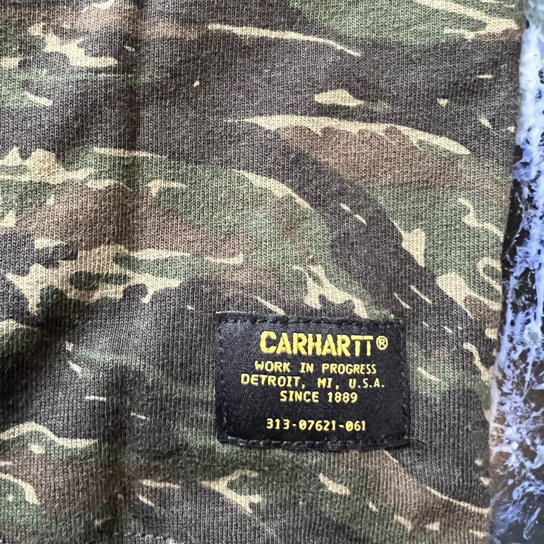 carhartt(カーハート)のcarhartt カーハート　カモフラ　迷彩　Tシャツ　半袖 メンズのトップス(Tシャツ/カットソー(半袖/袖なし))の商品写真