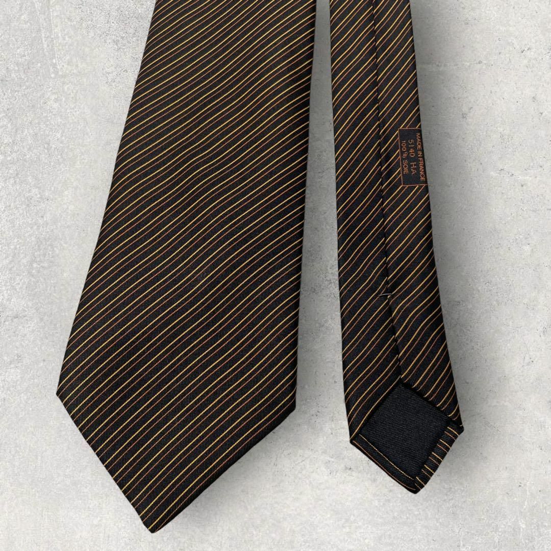 Hermes(エルメス)の新品未使用 HERMES エルメス 細ストライプ ネクタイ ブラック 黒 茶 メンズのファッション小物(ネクタイ)の商品写真