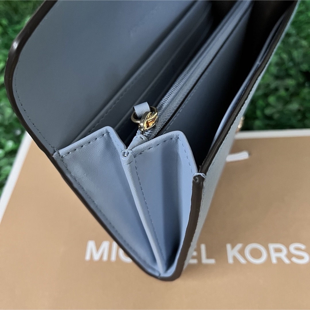 Michael Kors(マイケルコース)の最新作 マイケルコース☆新品☆MKエンボスロゴ レザー長財布/ ブルー メンズのファッション小物(長財布)の商品写真