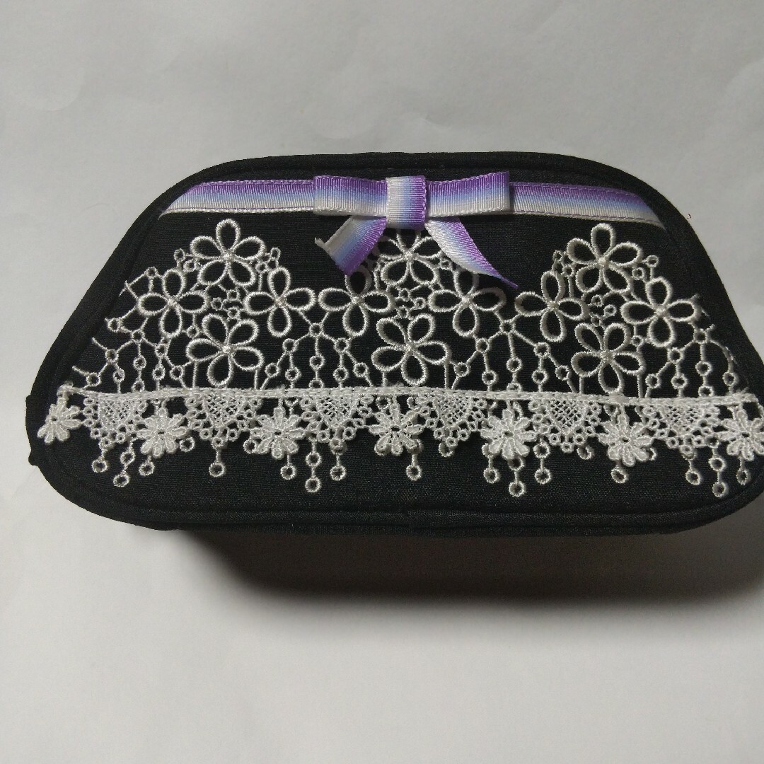 ANNA SUI(アナスイ)のANNA SUI ブラック 刺繍レース ポーチ レディースのファッション小物(ポーチ)の商品写真