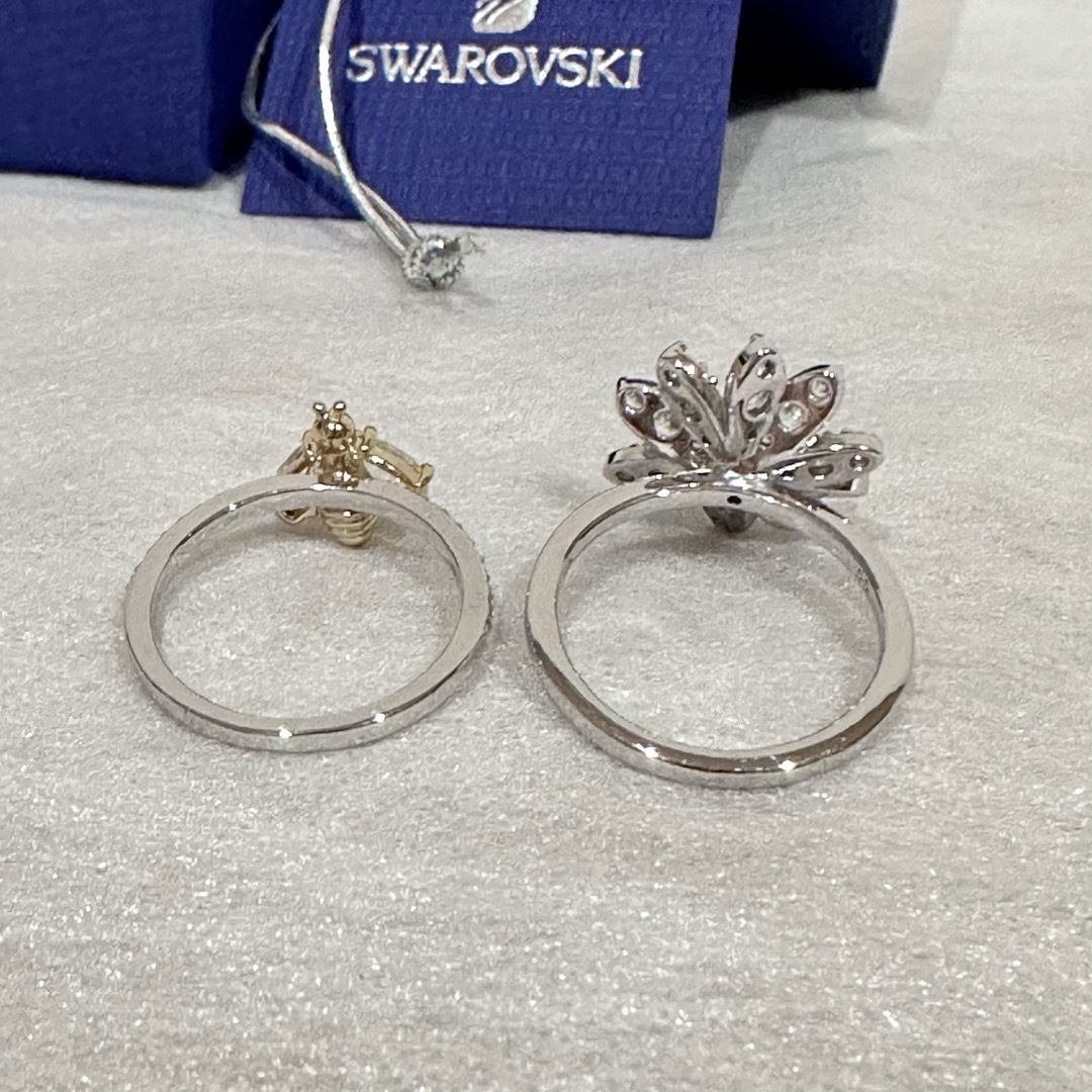 SWAROVSKI(スワロフスキー)のSWAROVSKIのエターナルフラワー&蜂ダブルリング レディースのアクセサリー(リング(指輪))の商品写真