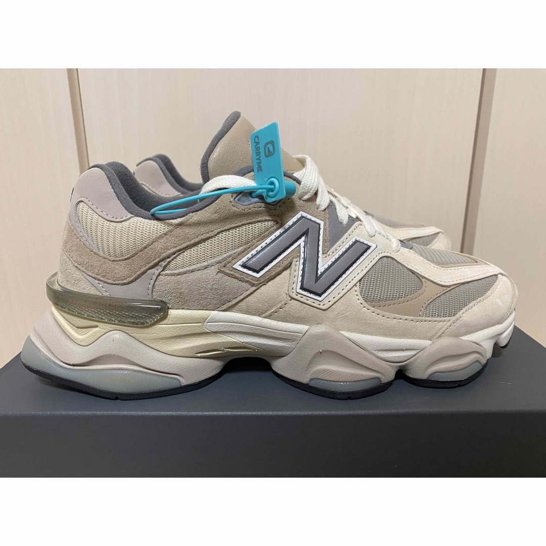 New Balance(ニューバランス)のNew Balance 9060 Sea Salt 27.0㎝ メンズの靴/シューズ(スニーカー)の商品写真