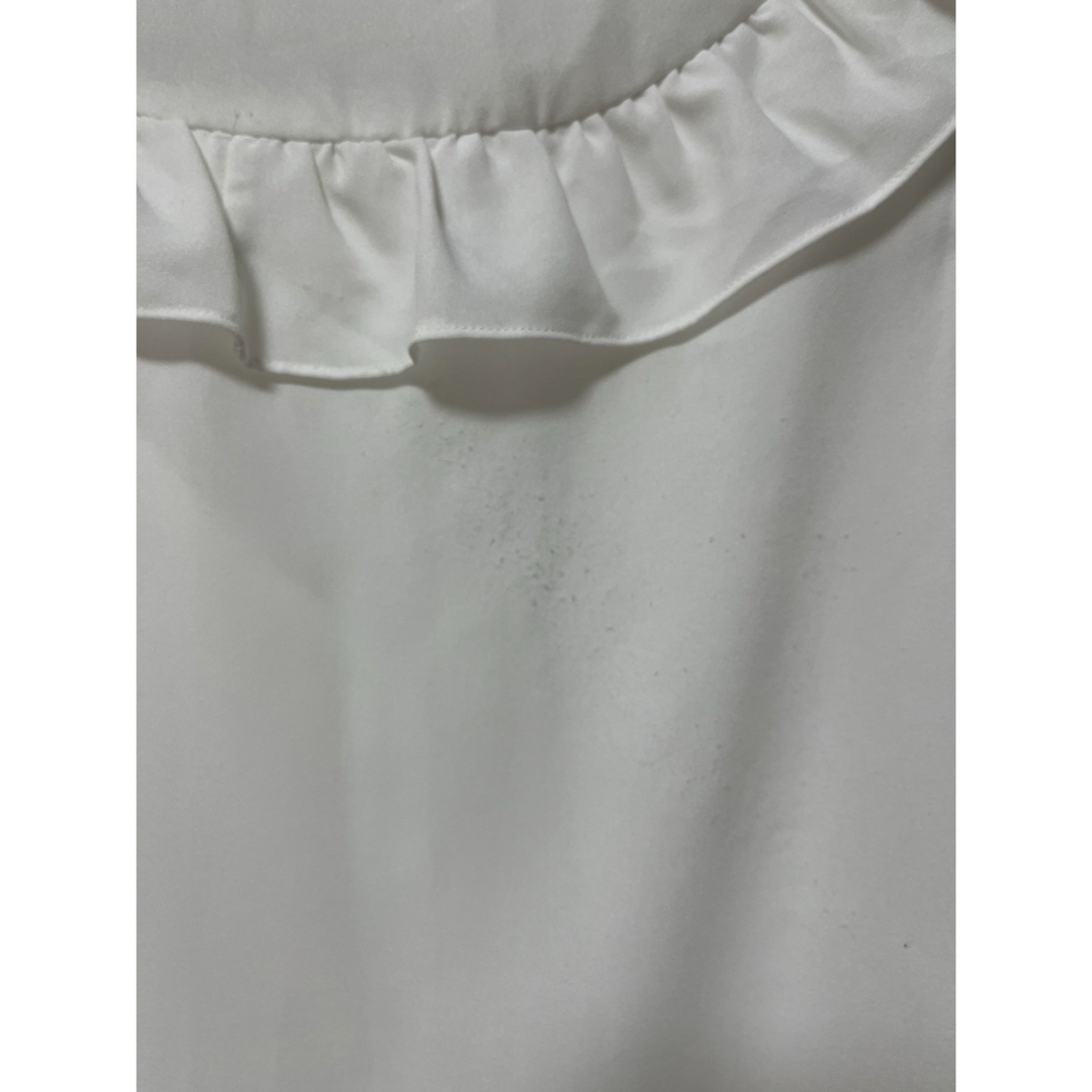 dholic(ディーホリック)のCHILLE フリルブラウス レディースのトップス(シャツ/ブラウス(半袖/袖なし))の商品写真
