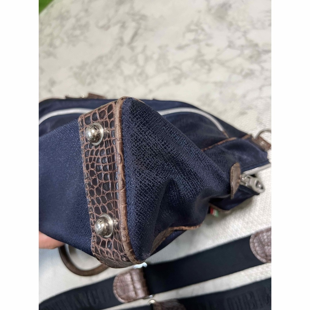 Orobianco(オロビアンコ)のオロビアンコ　ビジネスバッグ　紺　レザー　型押し　ビジネスバッグ　2WAY メンズのバッグ(ビジネスバッグ)の商品写真