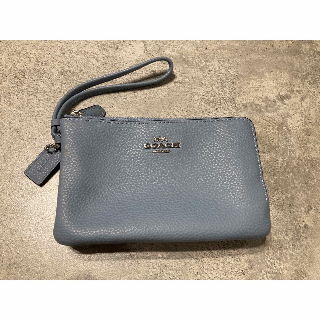 COACH(コーチ)のcoach ポーチ　水色 レディースのファッション小物(ポーチ)の商品写真