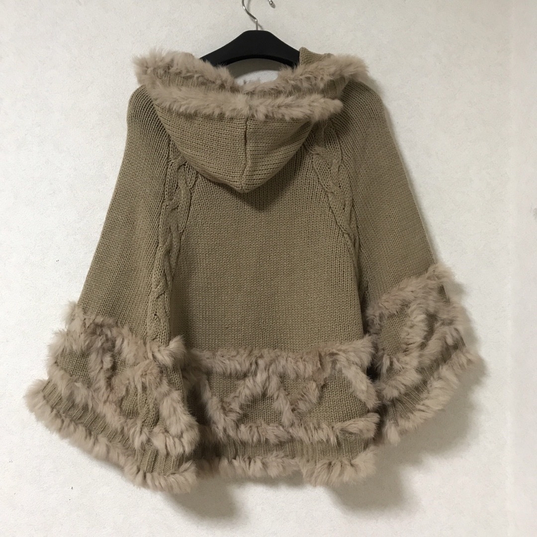 VICKY(ビッキー)の未使用タグ付き　VICKY COUTURE ビッキー　レディース　サイズ2 レディースのジャケット/アウター(ポンチョ)の商品写真