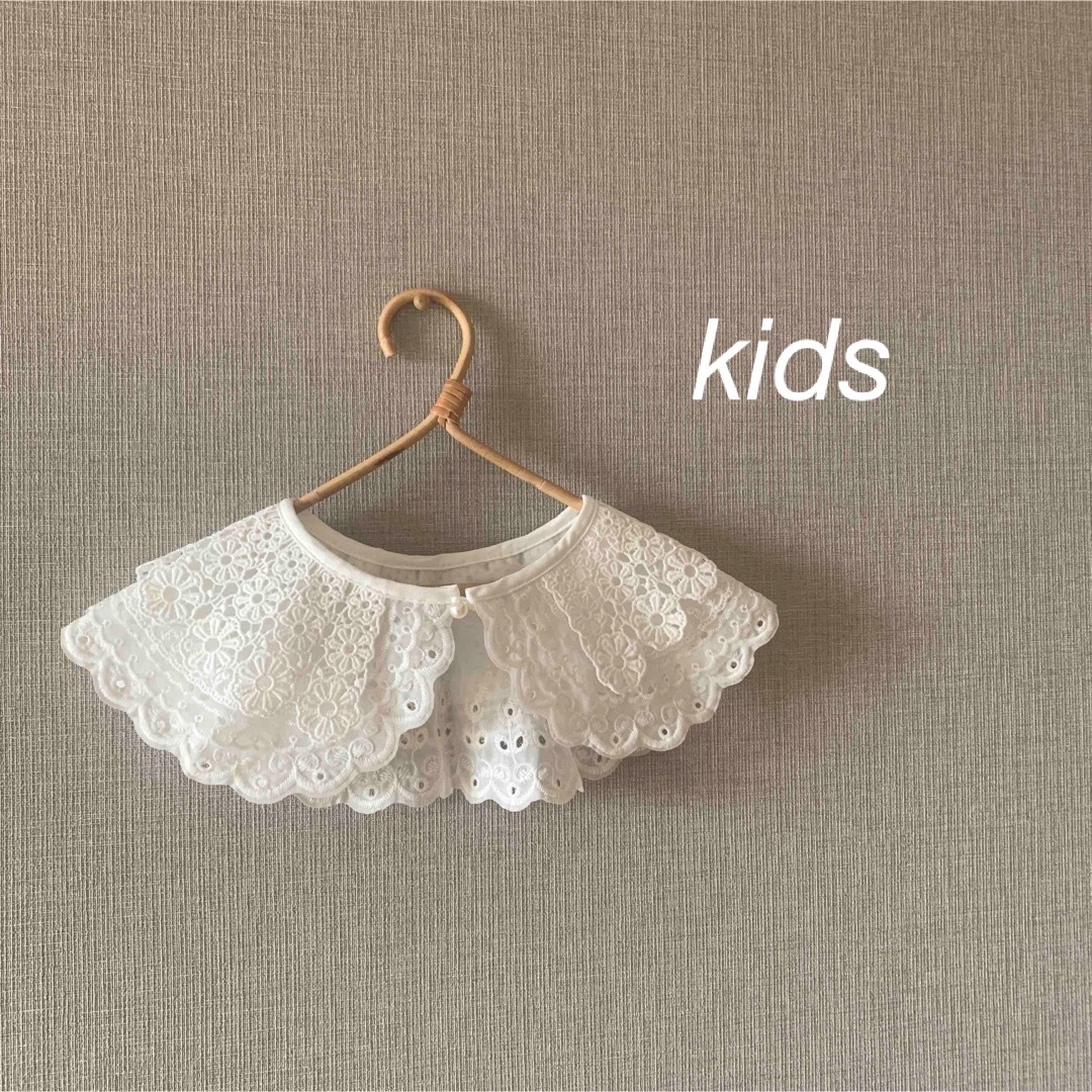 ZARA KIDS(ザラキッズ)のお値下げ！！　キッズ　付け襟　三段刺繍　パールボタン キッズ/ベビー/マタニティのこども用ファッション小物(その他)の商品写真