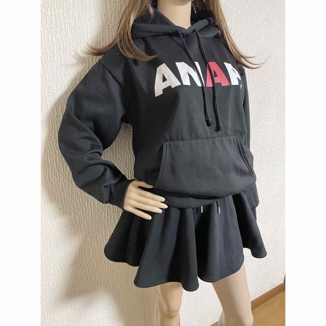 ANAP(アナップ)のANAP ブラックパーカー　ロゴ入り レディースのトップス(パーカー)の商品写真