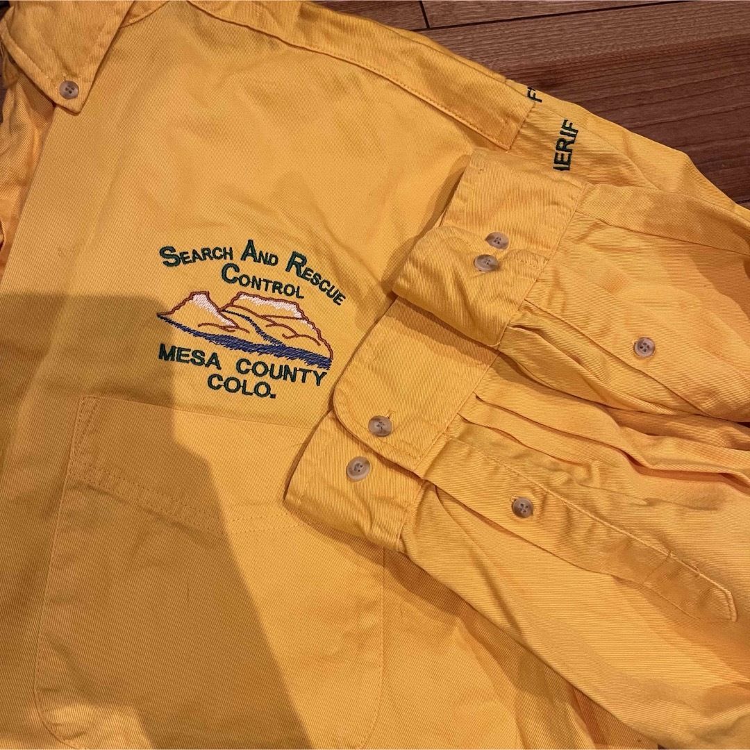 VETEMENTS(ヴェトモン)のvintage シャツ　shirts ロンT 襟　オーバーサイズ　黄色　古着　 レディースのトップス(パーカー)の商品写真