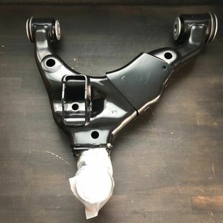 トヨタ(トヨタ)のトヨタ FJクルーザー フロントサスペンション アーム LWR NO1 左(車種別パーツ)