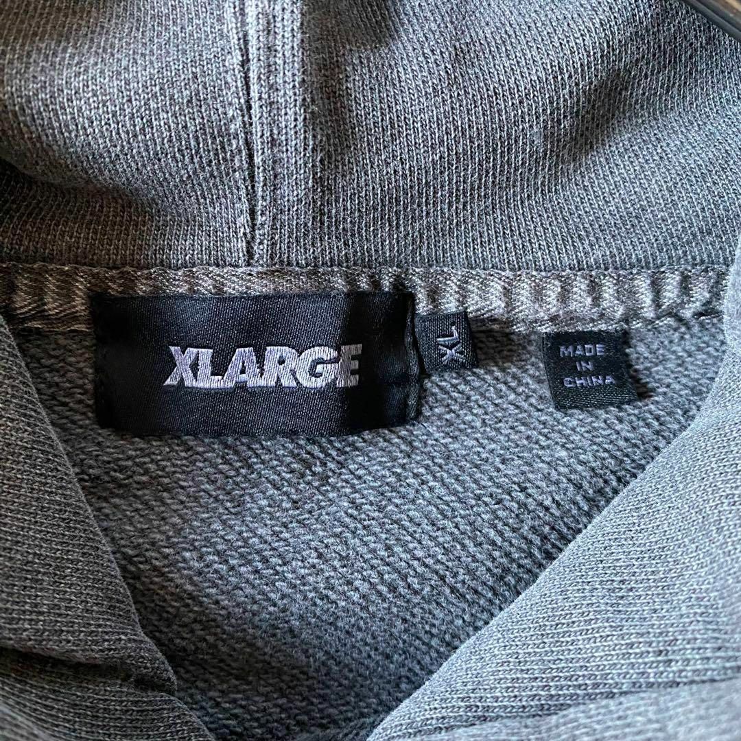 XLARGE(エクストララージ)の美品　エクストララージ　ファイヤー　フラワー　プリント　フーディ　パーカー　ロゴ メンズのトップス(パーカー)の商品写真