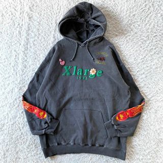 エクストララージ(XLARGE)の美品　エクストララージ　ファイヤー　フラワー　プリント　フーディ　パーカー　ロゴ(パーカー)