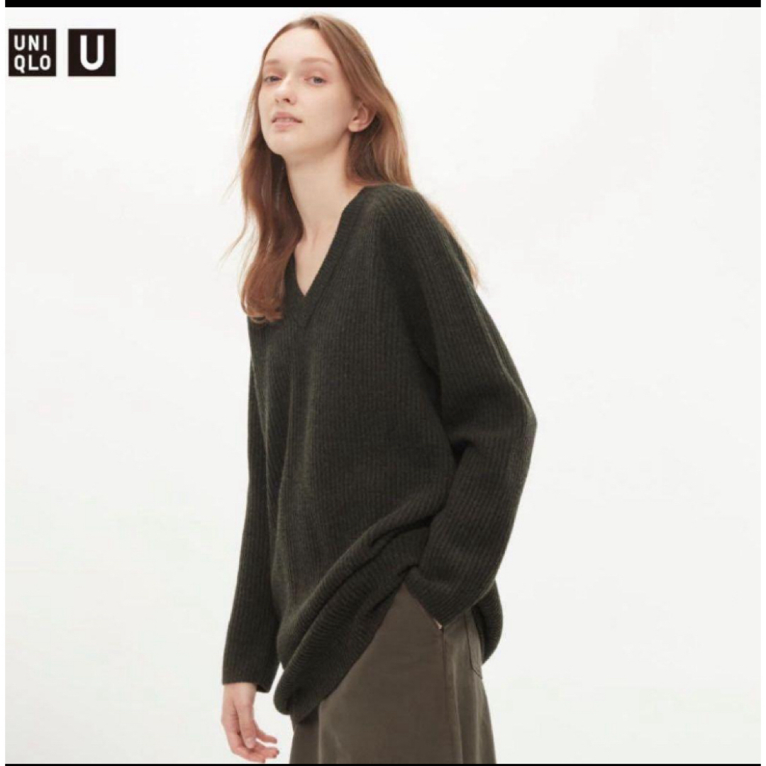 UNIQLO(ユニクロ)のUNIQLO U Vネックニットワンピース レディースのワンピース(ひざ丈ワンピース)の商品写真