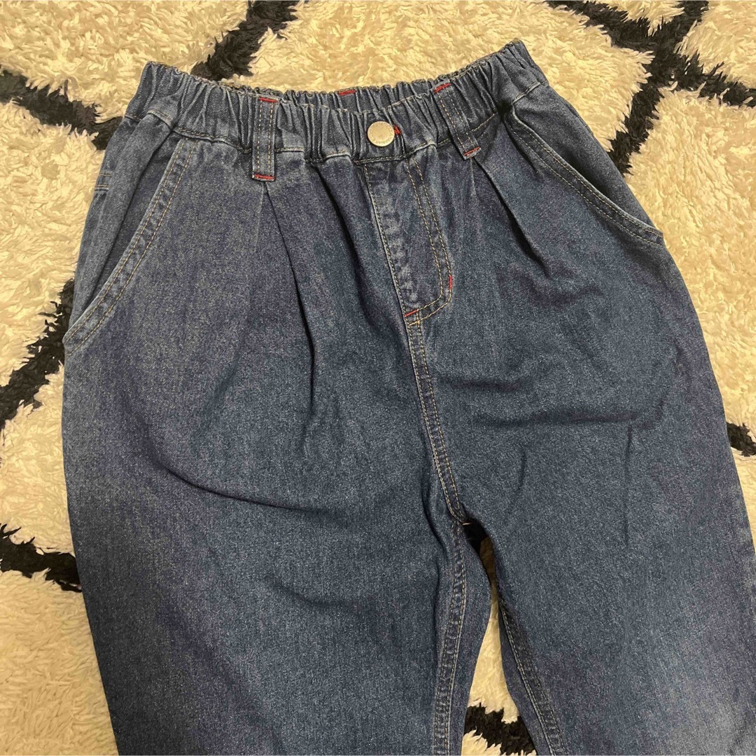 kids デニムパンツ キッズ/ベビー/マタニティのキッズ服男の子用(90cm~)(パンツ/スパッツ)の商品写真