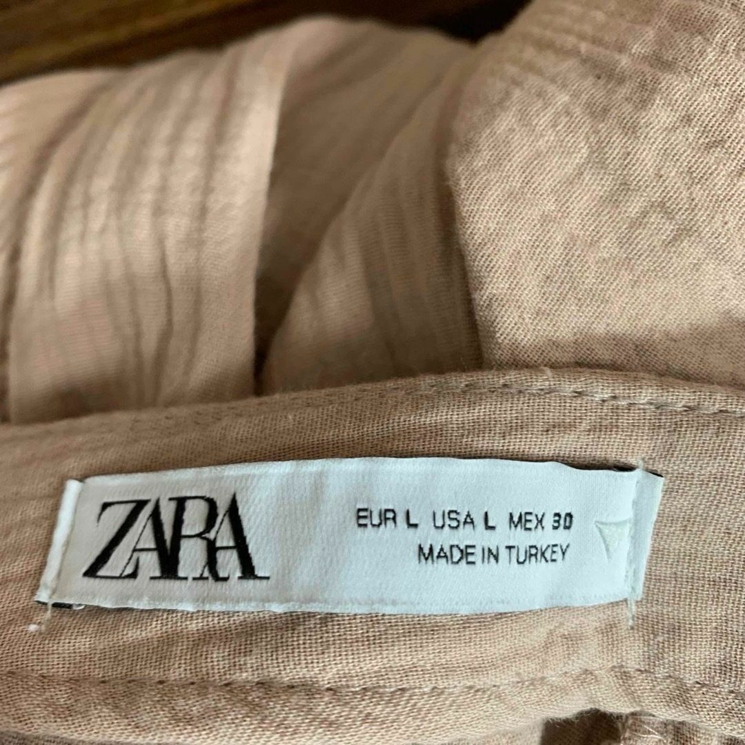 ZARA(ザラ)のZARA ザラ スカート Lサイズ 薄茶色 ブラウン スリット ロング 無地 レディースのスカート(ロングスカート)の商品写真