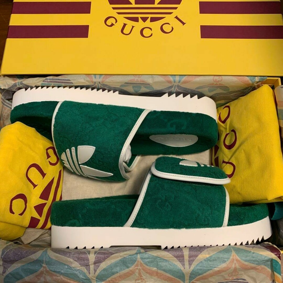 Gucci(グッチ)のグッチ adidas x Gucci GG メンズ プラットフォームサンダル メンズの靴/シューズ(サンダル)の商品写真