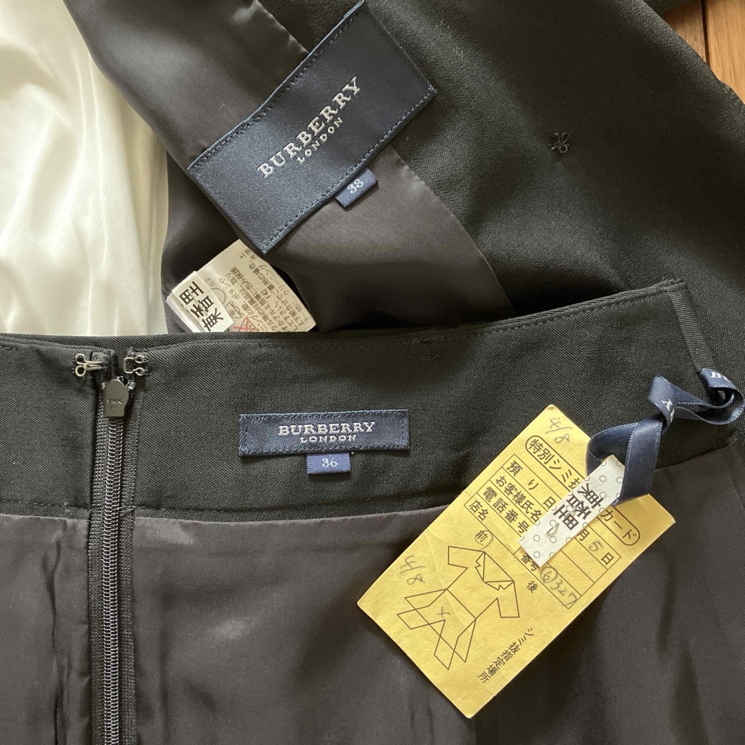 BURBERRY(バーバリー)のスーツ バッグ パンプス セット まとめ売り ブラック ジャケット スカート  レディースのフォーマル/ドレス(スーツ)の商品写真