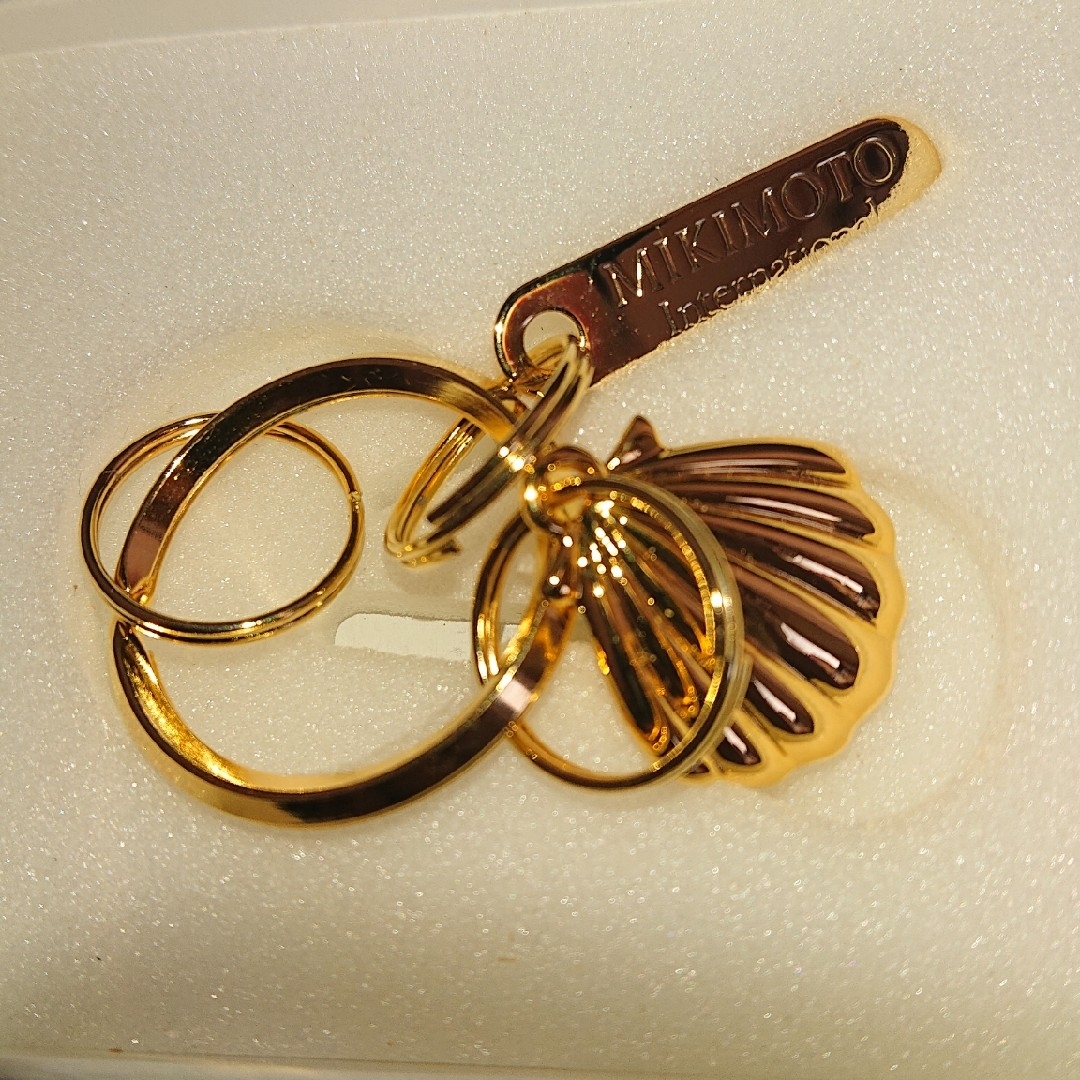 MIKIMOTO(ミキモト)のMIKIMOTO ミキモト の キーホルダー ✨ ゴールド色 レディースのファッション小物(キーホルダー)の商品写真