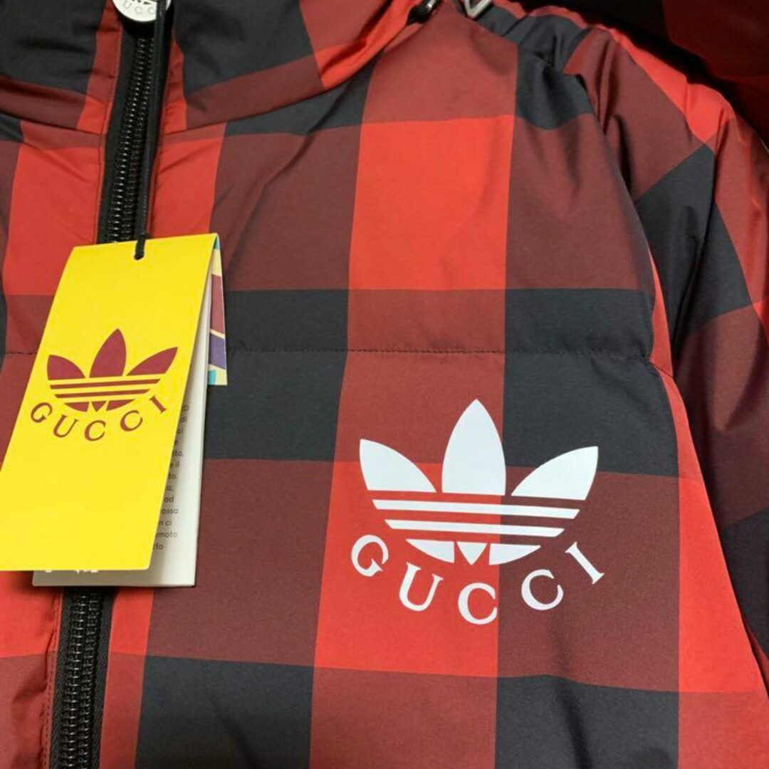 Gucci(グッチ)のGucci adidas ギンガムチェック ダウンジャケット 48 レッド メンズのジャケット/アウター(ダウンジャケット)の商品写真