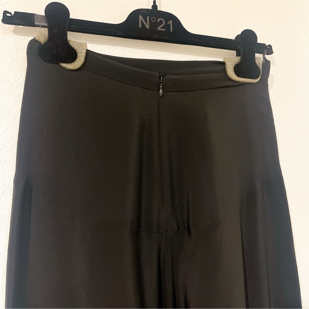 N°21(ヌメロヴェントゥーノ)のヌメロヴェントゥーノ　スカート汚れあり レディースのスカート(ロングスカート)の商品写真