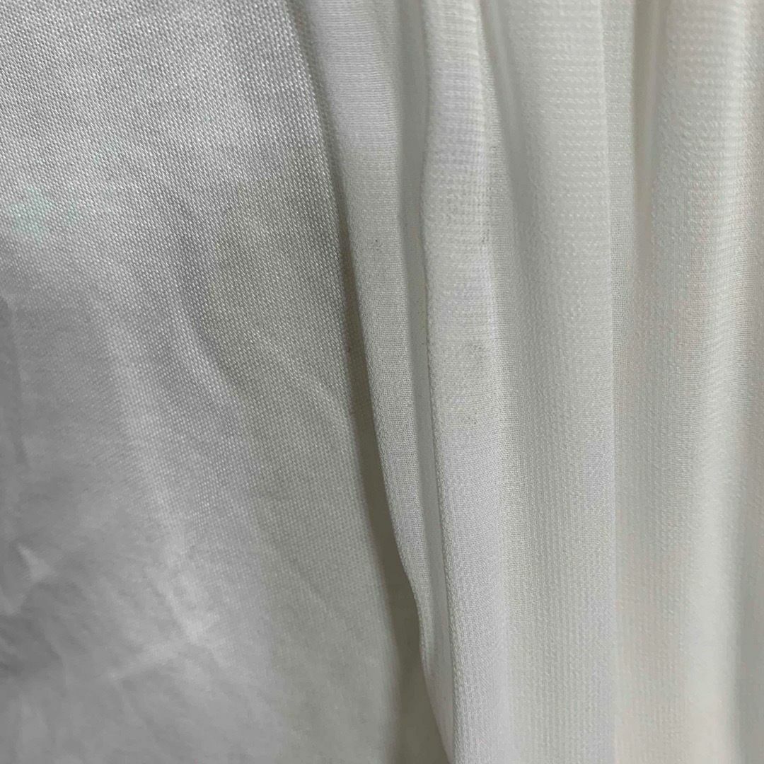 自由区(ジユウク)の自由区 シャツ ブラウス 38サイズ Mサイズ相当 ホワイト 白 長袖 無地 レディースのトップス(シャツ/ブラウス(長袖/七分))の商品写真