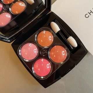 シャネル(CHANEL)のシャネル  レ キャトル オンブル  88  コーラルトレジャー(アイシャドウ)