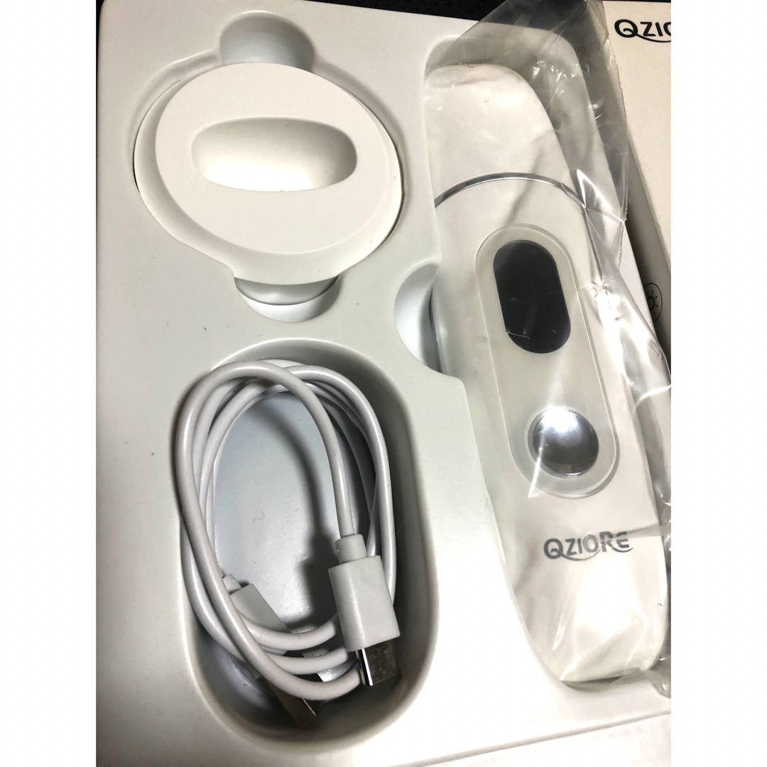 QzioRE 美顔器  ウォーターピーリング  IPX7   光エステ EMS スマホ/家電/カメラの美容/健康(フェイスケア/美顔器)の商品写真