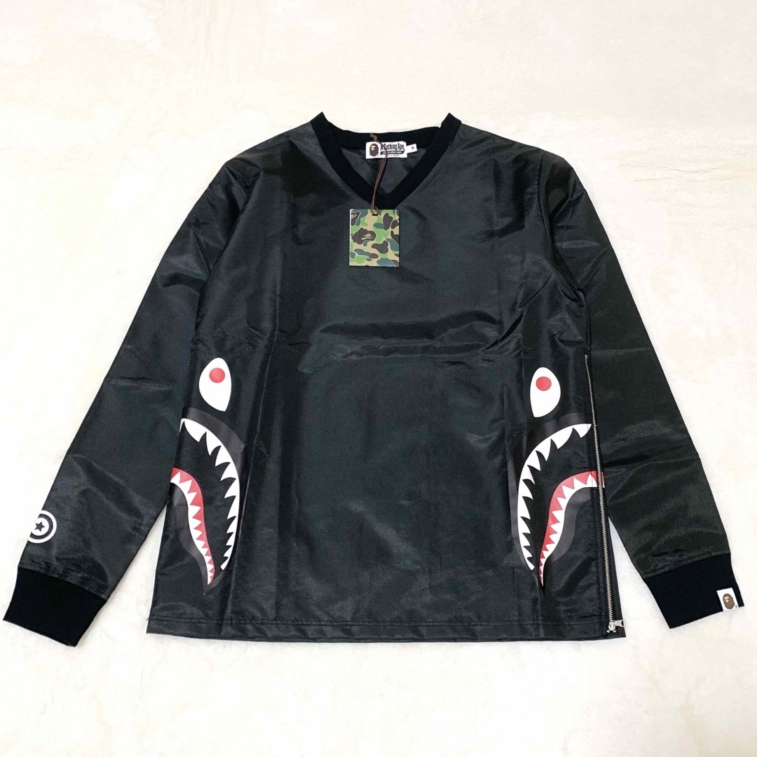 A BATHING APE(アベイシングエイプ)の希少 BAPE Side Zip Shark Windbreaker 黒 M メンズのトップス(その他)の商品写真