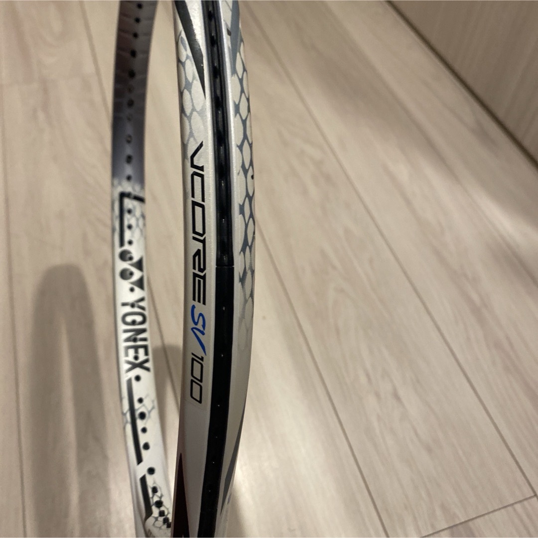 YONEX(ヨネックス)のヨネックス　ラケット　VCORE SV100 日本限定デザイン　G2 スポーツ/アウトドアのテニス(ラケット)の商品写真