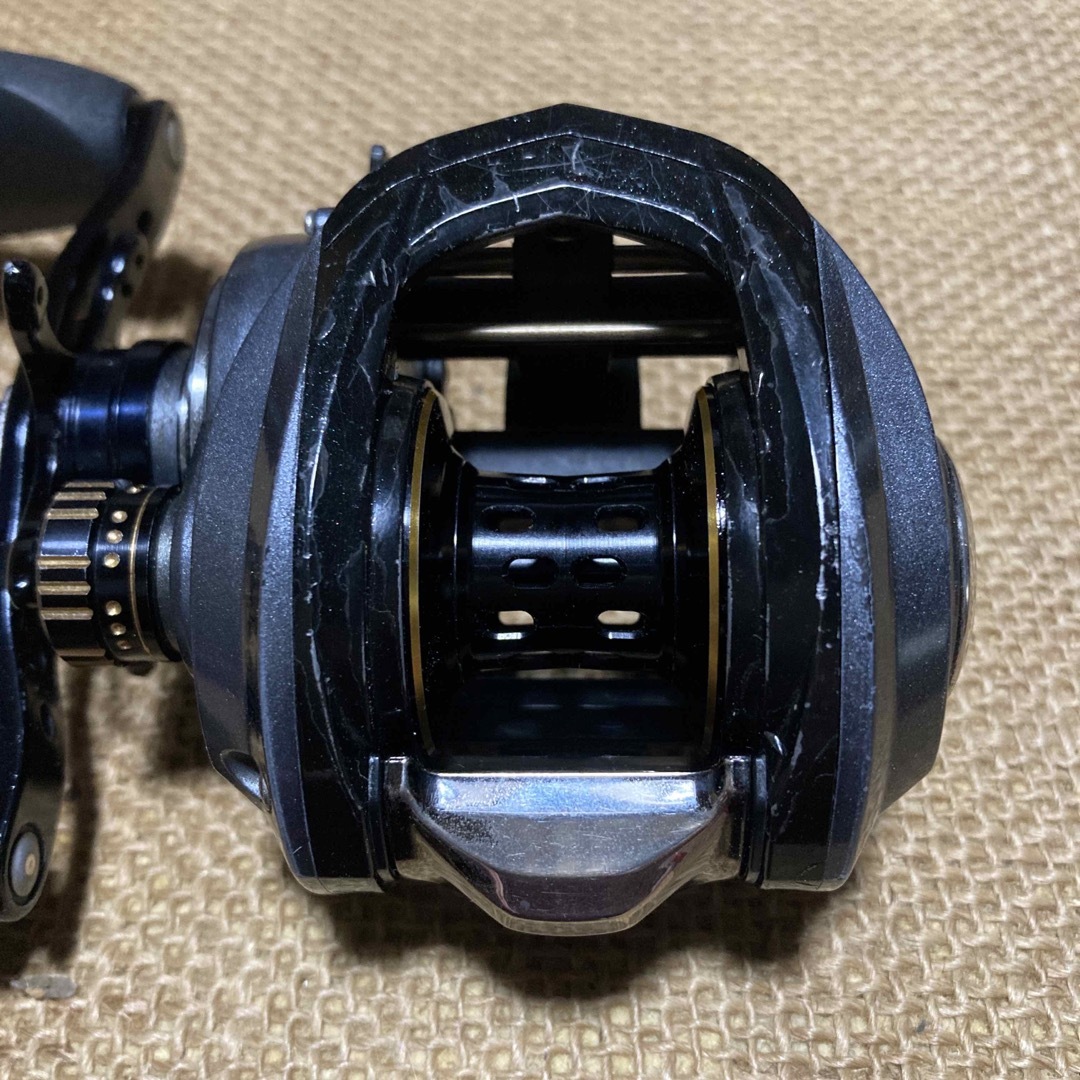 AbuGarcia(アブガルシア)のREVO LC6 アブガルシア スポーツ/アウトドアのフィッシング(リール)の商品写真