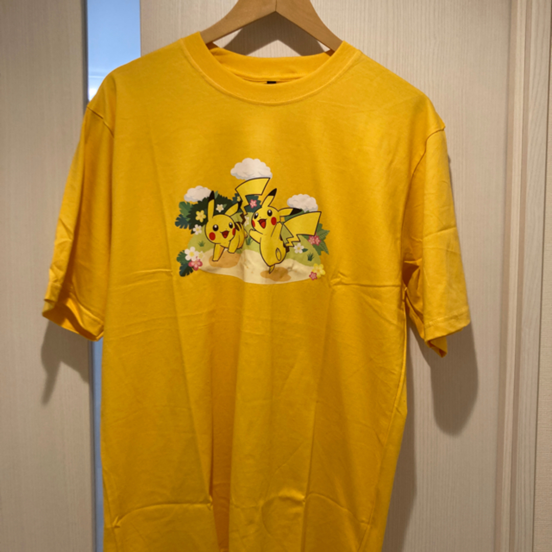 ポケモン(ポケモン)のバリ島　ポケモンTシャツ　イエロー　Mサイズ メンズのトップス(Tシャツ/カットソー(半袖/袖なし))の商品写真