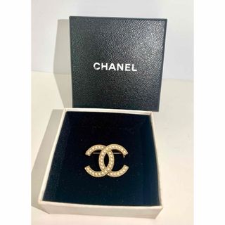 シャネル(CHANEL)のシャネル CHANEL ブローチ アクセサリー ココマーク パール(ブローチ/コサージュ)