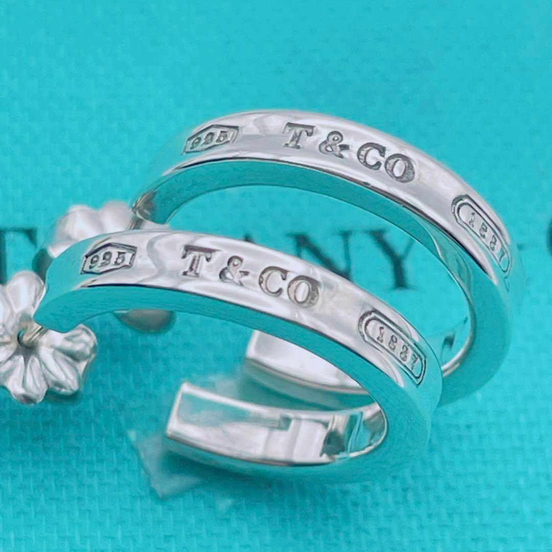 Tiffany & Co.(ティファニー)の【極美品】Tiffany & Co. ピアス　ナロー リング　シルバー925 レディースのアクセサリー(ピアス)の商品写真