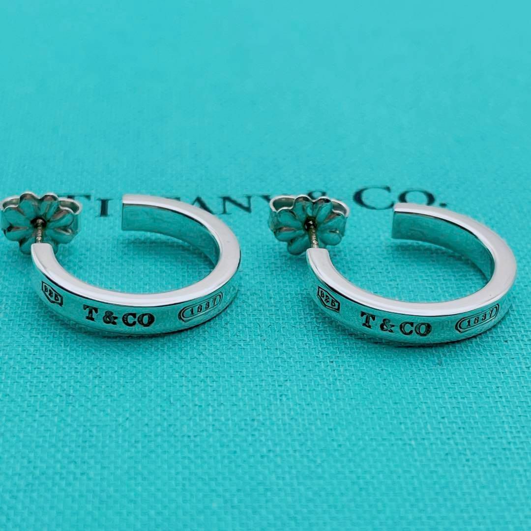 Tiffany & Co.(ティファニー)の【極美品】Tiffany & Co. ピアス　ナロー リング　シルバー925 レディースのアクセサリー(ピアス)の商品写真