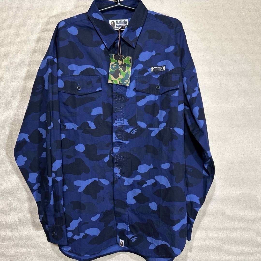 A BATHING APE(アベイシングエイプ)の『新品』アベイシングエイプ　長袖シャツ　M  迷彩　青 メンズのトップス(Tシャツ/カットソー(七分/長袖))の商品写真