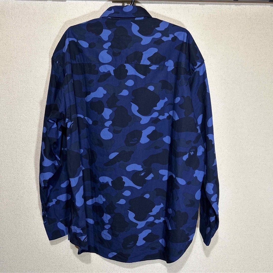 A BATHING APE(アベイシングエイプ)の『新品』アベイシングエイプ　長袖シャツ　M  迷彩　青 メンズのトップス(Tシャツ/カットソー(七分/長袖))の商品写真