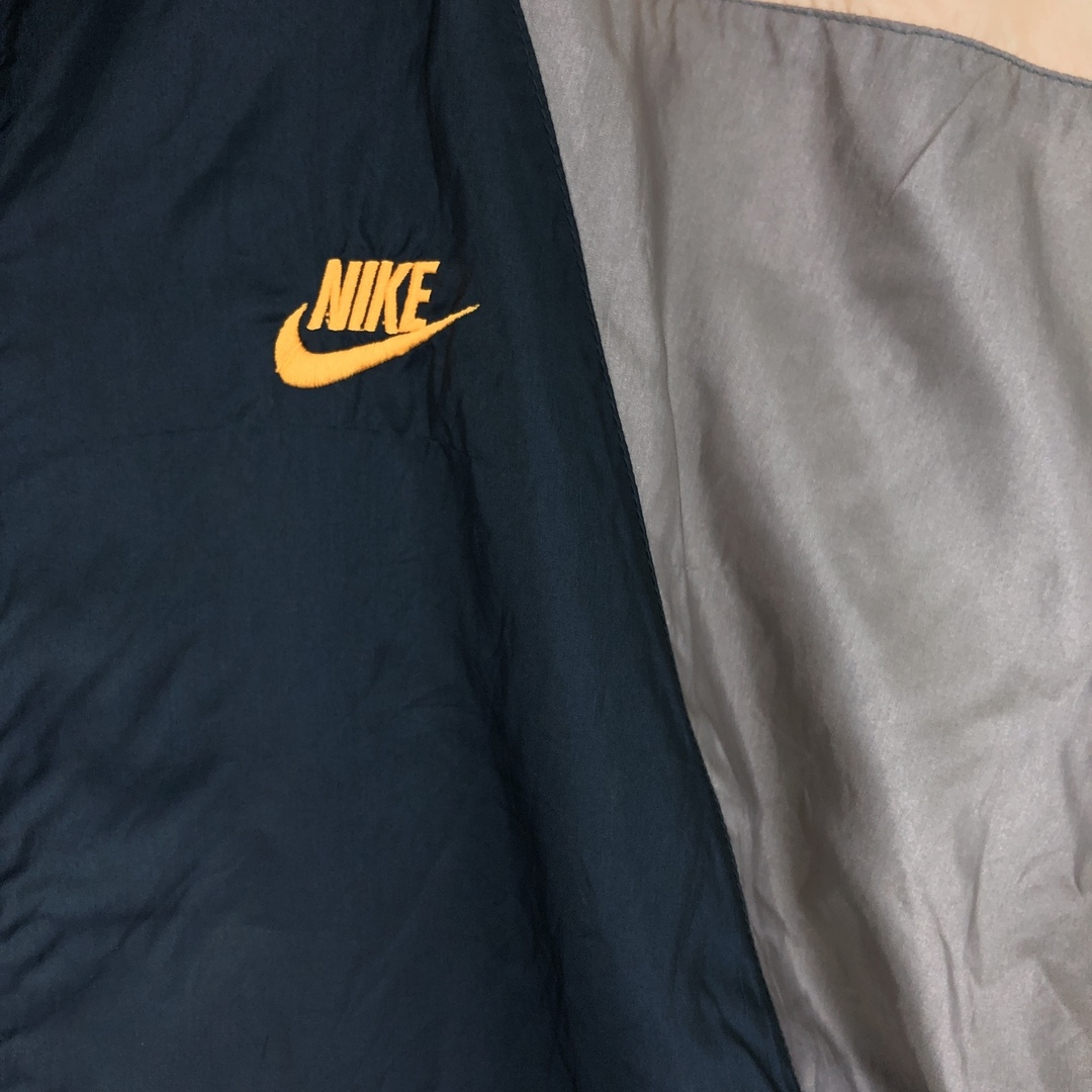 NIKE(ナイキ)の古着 90年代 ナイキ NIKE 銀タグ ウインドブレーカー メンズL ヴィンテージ /eaa426900 メンズのジャケット/アウター(ナイロンジャケット)の商品写真