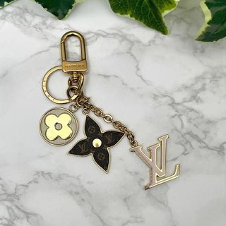 ルイヴィトン(LOUIS VUITTON)のルイヴィトン キーホルダー・スプリング ストリート M69008 現行販売モデル(チャーム)