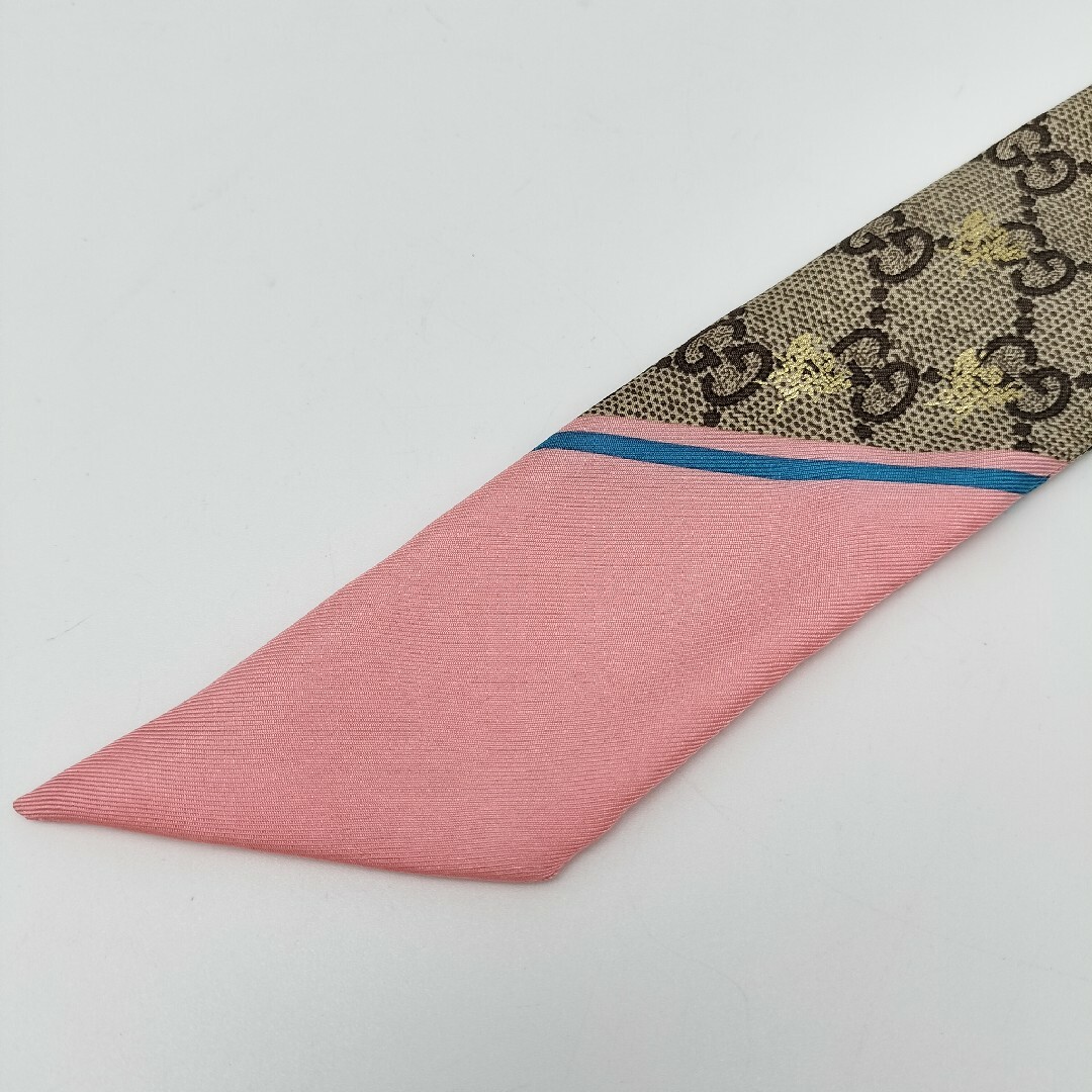 Gucci(グッチ)の未使用品✨グッチ　スカーフ　バンダナ　GG レディースのファッション小物(バンダナ/スカーフ)の商品写真