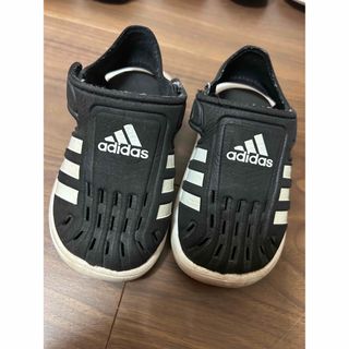 キッズadidasサンダル(サンダル)