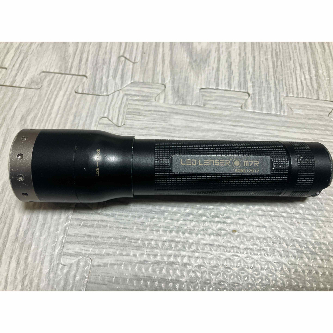 LEDLENSER(レッドレンザー)のレッドレンザー　LED LENSER M7R ジャンク スポーツ/アウトドアのアウトドア(ライト/ランタン)の商品写真